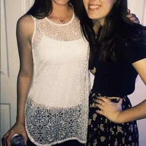 Sheer White Geometric Tank Top Size M